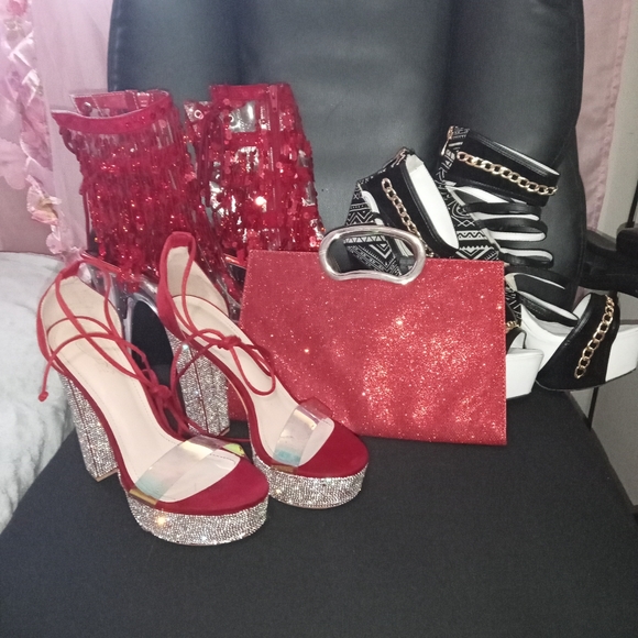 Shoes and purses - Picture 6 of 15